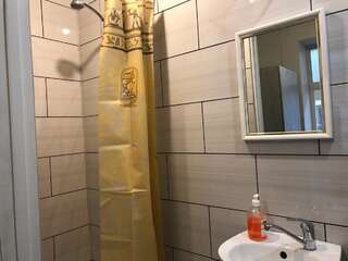 Отель Mister Econom Hotel Львов Cемейный номер с собственной ванной комнатой-9